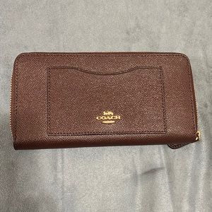 Coach F54007 Accordion Crossgrain Leather Zip Around Wallet